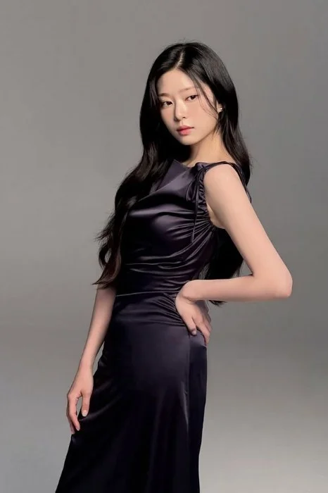 Cover for suits, (stockings), & ties