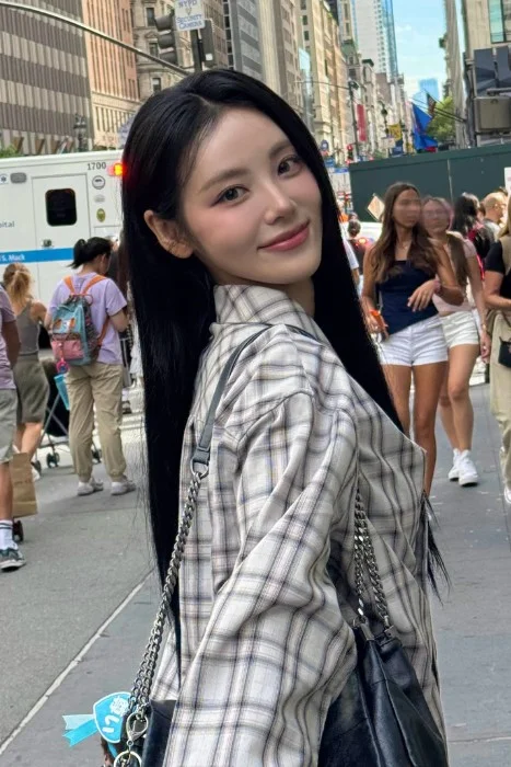 Jinsoul 001