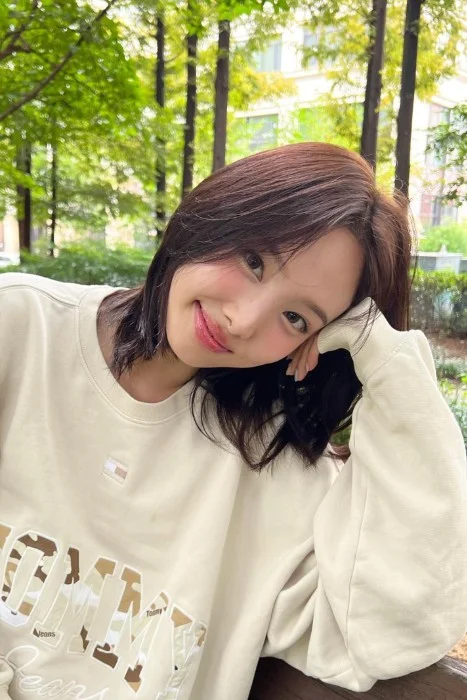 Nayeon 003